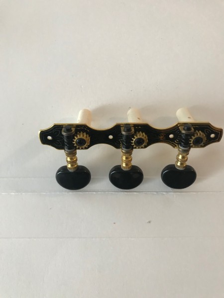 Gitarrenmechanik Ortega Konzert gold / schwarz 4/4 Größe